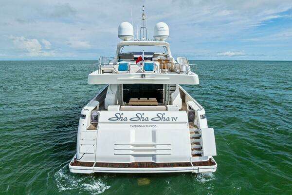 Custom Line 100 Yacht For Sale