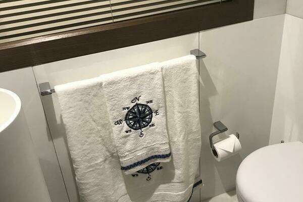 Custom Line 100 Yacht For Sale