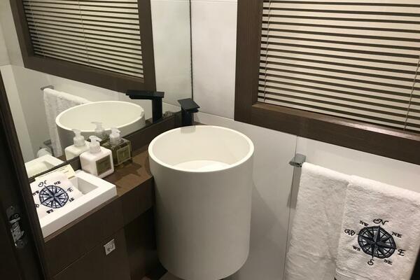 SHA SHA SHA IV 100ft Custom Line Yacht For Sale