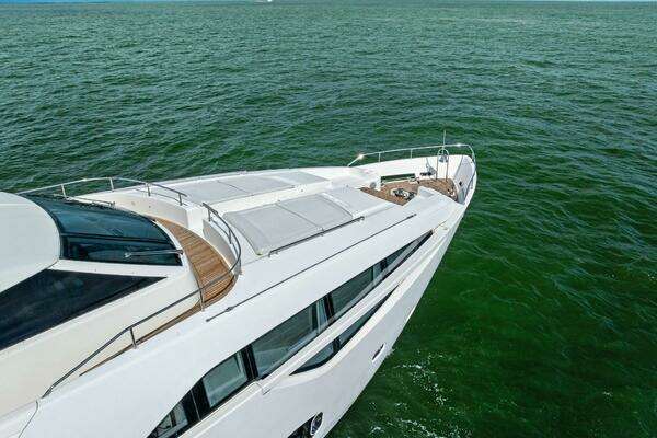 Custom Line 100 Yacht For Sale