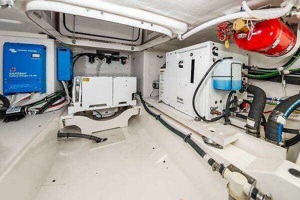 Tiara Yachts 38 LS Yacht For Sale