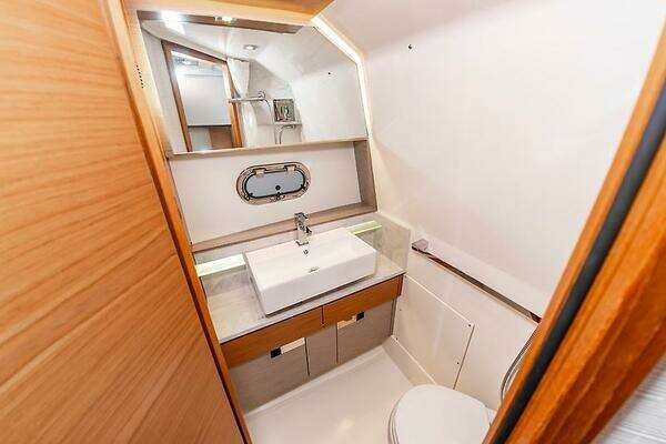 Tiara Yachts 38 LS Yacht For Sale