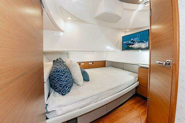 Tiara Yachts 38 LS Yacht For Sale