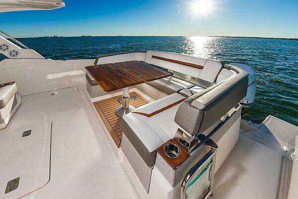 Tiara Yachts 38 LS Yacht For Sale