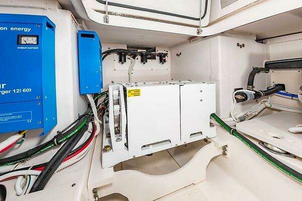 Tiara Yachts 38 LS Yacht For Sale