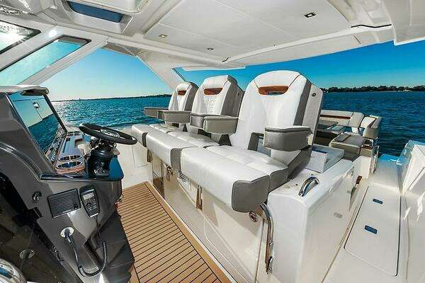 Tiara Yachts 38 LS Yacht For Sale