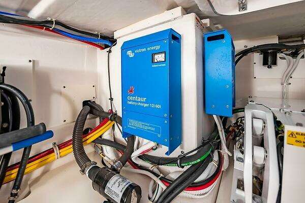 Tiara Yachts 38 LS Yacht For Sale