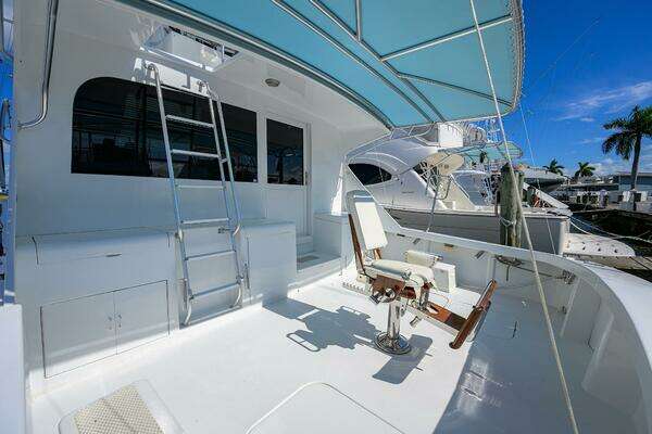 Post Convertible Yacht For Sale