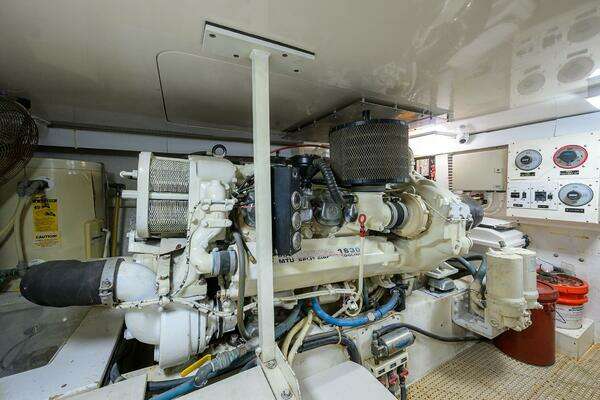 Post Convertible Yacht For Sale