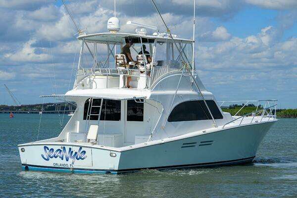 Post Convertible Yacht For Sale