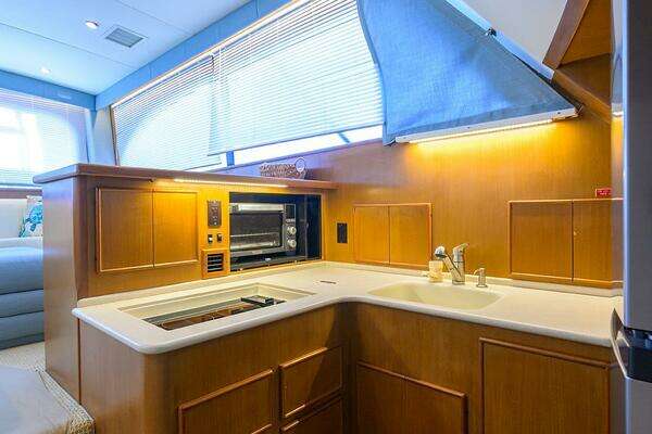 Post Convertible Yacht For Sale