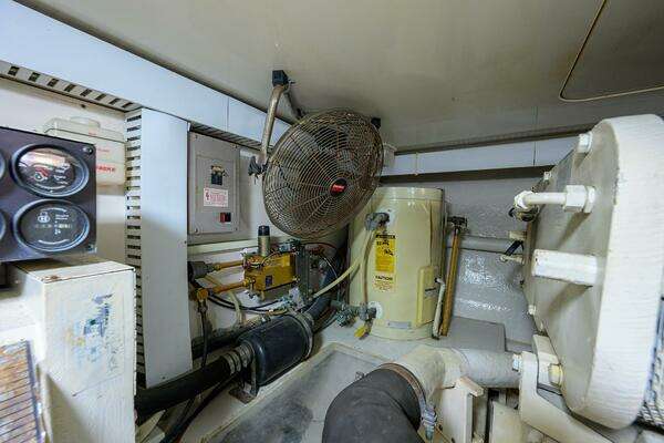 Post Convertible Yacht For Sale