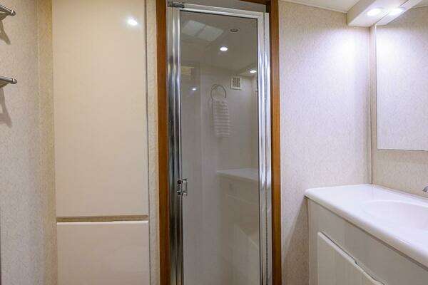 Post Convertible Yacht For Sale