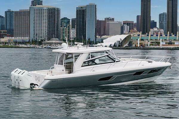 Intrepid 477 Evolution Yacht For Sale