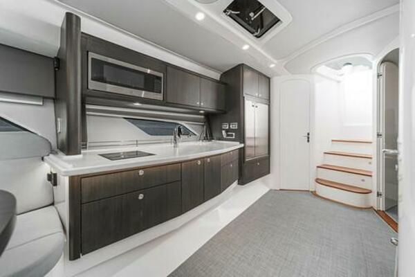 R amp R 5 47ft Intrepid Yacht For Sale