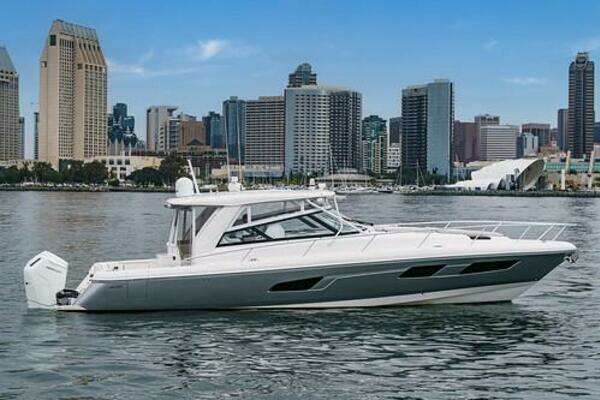 Intrepid 477 Evolution Yacht For Sale
