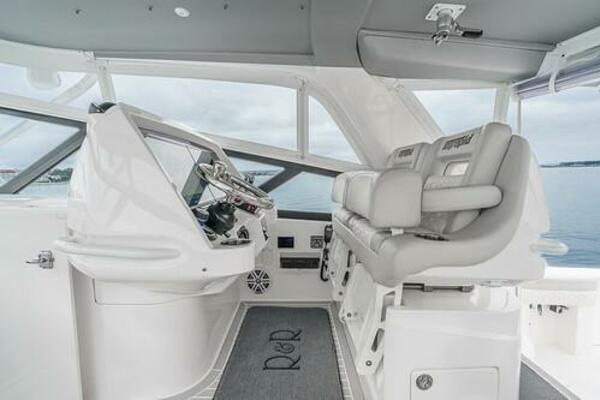 R amp R 5 47ft Intrepid Yacht For Sale