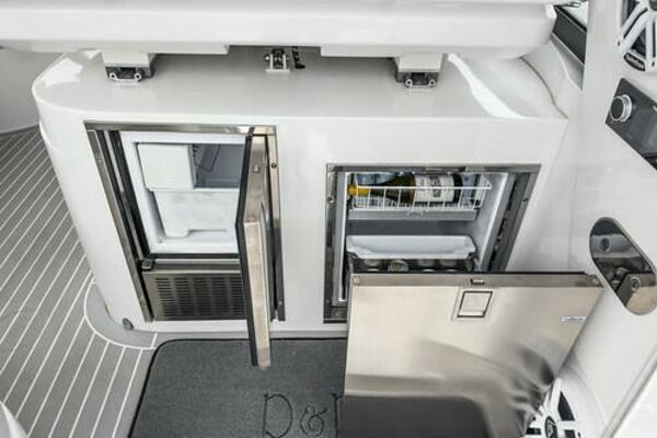 R amp R 5 47ft Intrepid Yacht For Sale