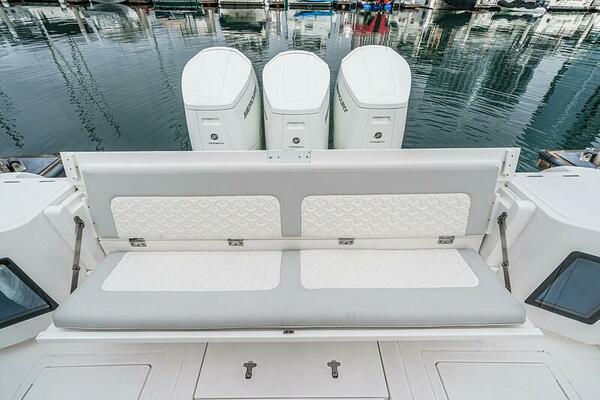 R amp R 5 47ft Intrepid Yacht For Sale