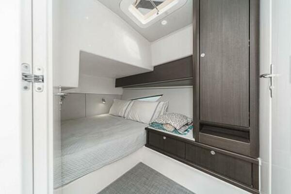 R amp R 5 47ft Intrepid Yacht For Sale