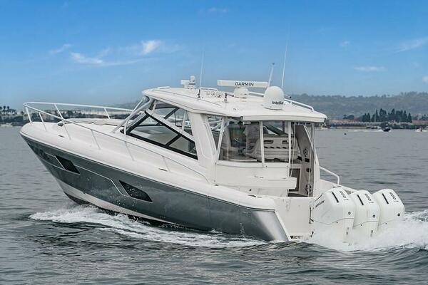 R amp R 5 47ft Intrepid Yacht For Sale
