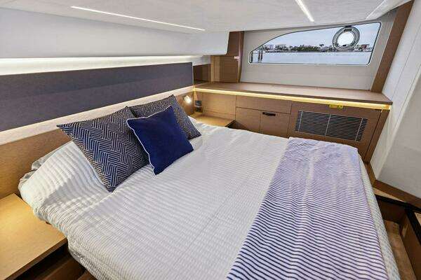 Prestige 420 Yacht For Sale