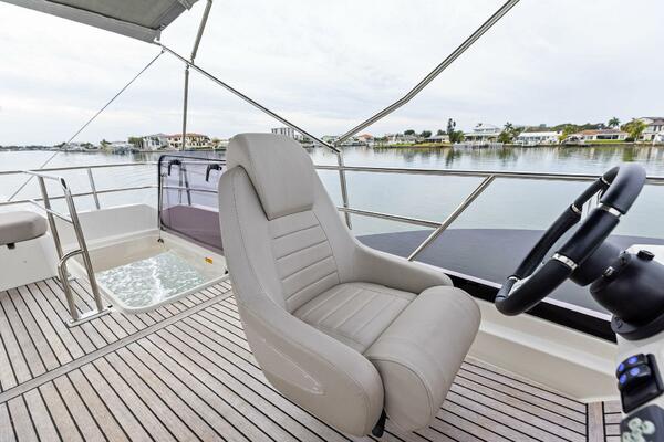 2022 Prestige 420 FLybridge SO FLY 