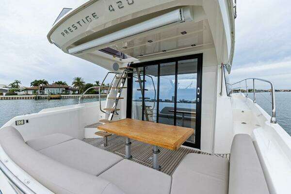Prestige 420 Yacht For Sale