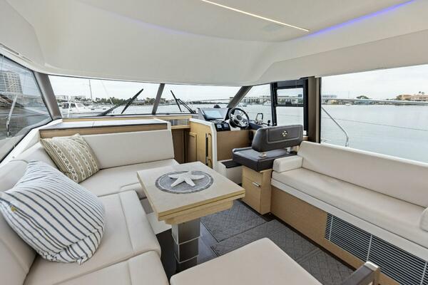 2022 Prestige 420 FLybridge SO FLY 