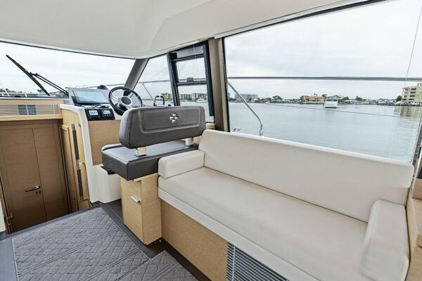 2022 Prestige 420 FLybridge SO FLY 