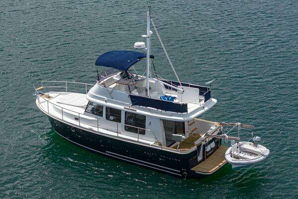 Beneteau Swift Trawler 34 Yacht For Sale