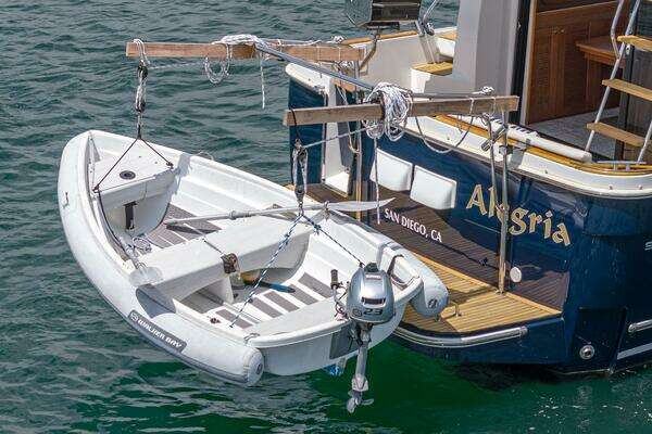 Beneteau Swift Trawler 34 Yacht For Sale