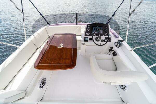Beneteau Swift Trawler 34 Yacht For Sale
