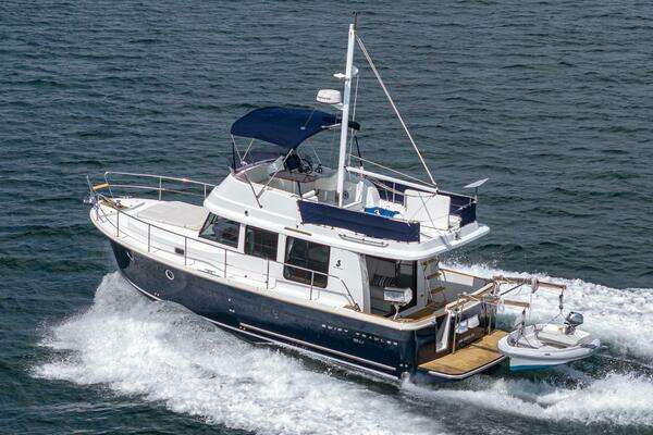 Beneteau Swift Trawler 34 Yacht For Sale