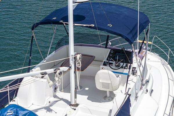 Beneteau Swift Trawler 34 Yacht For Sale