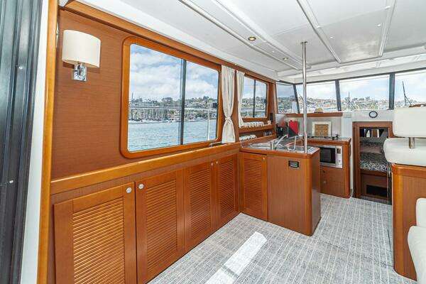 Beneteau Swift Trawler 34 Yacht For Sale