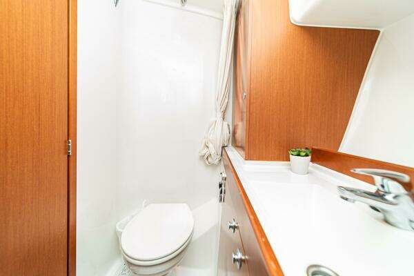 Beneteau Swift Trawler 34 Yacht For Sale