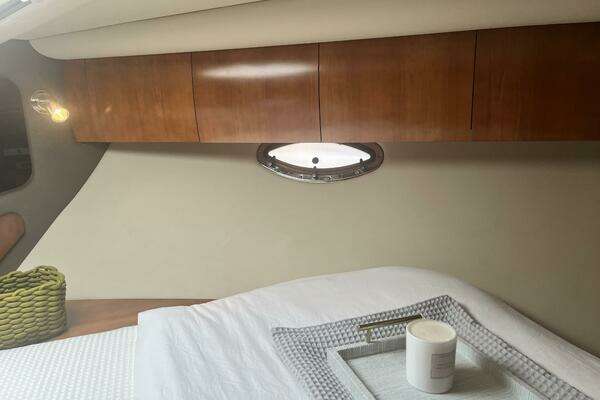 2008 Cruisers Yachts 39