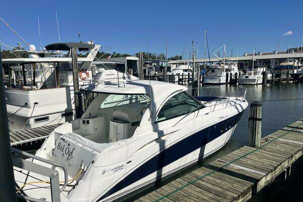 2008 Cruisers Yachts 39