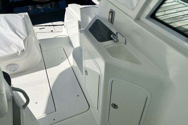 2008 Cruisers Yachts 39