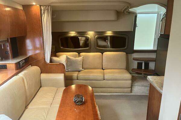 2008 Cruisers Yachts 39