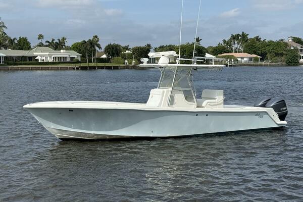 32ft SeaVee Yacht For Sale
