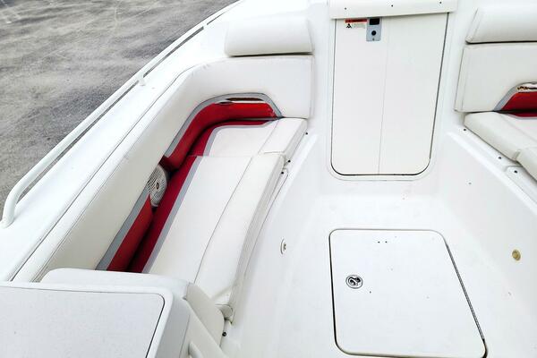 30ft Wellcraft Yacht For Sale