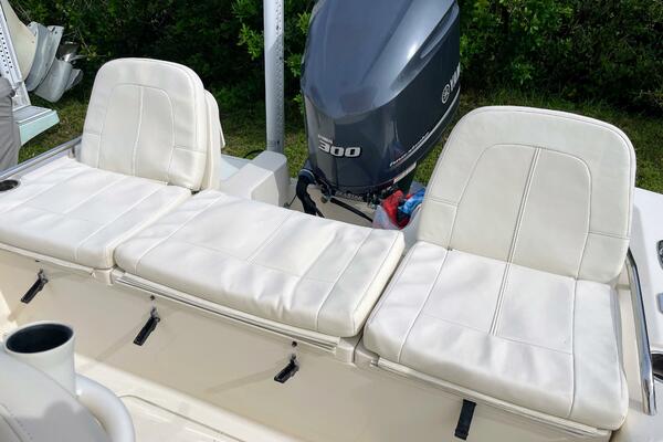 25ft Grady White Yacht For Sale