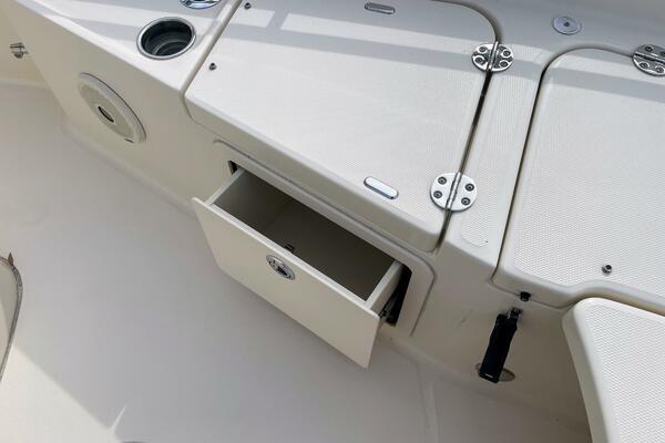 25ft Grady White Yacht For Sale