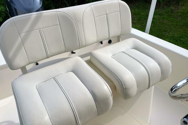 25ft Grady White Yacht For Sale