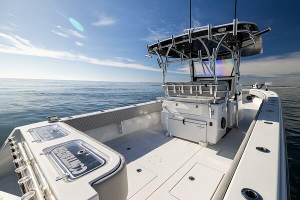 39ft Contender Yacht For Sale