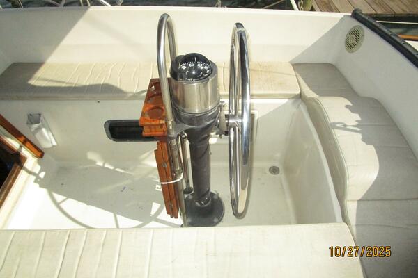 36' S2 cockpit starboard