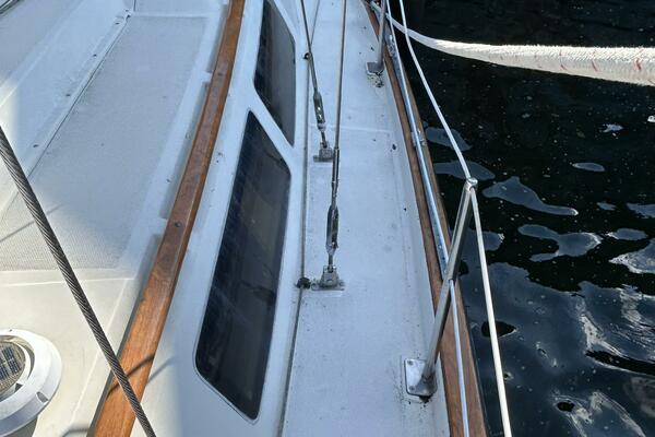 36' S2 port side deck2