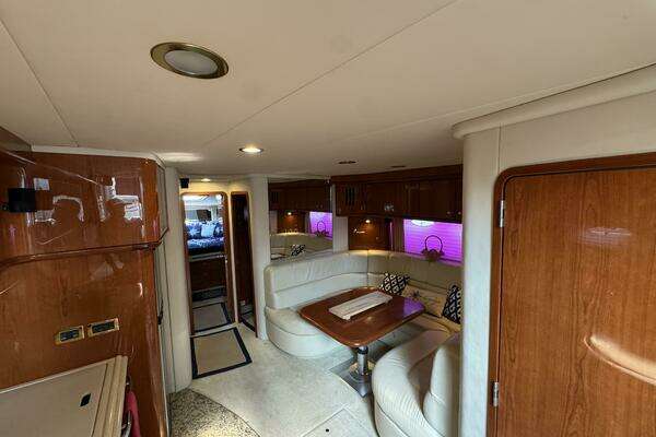Sea Ray 510 SUNDANCER Yacht For Sale